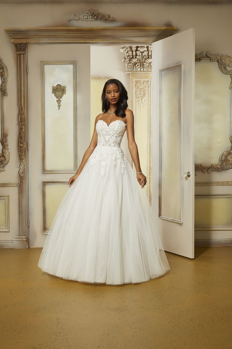 Abiti Sposa_Pizzo e Romantico_51852_MORILEE