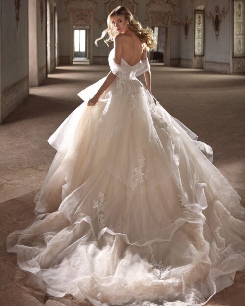 Abiti Sposa_Trendy Romantic_VIVIA_NICOLE SPOSE