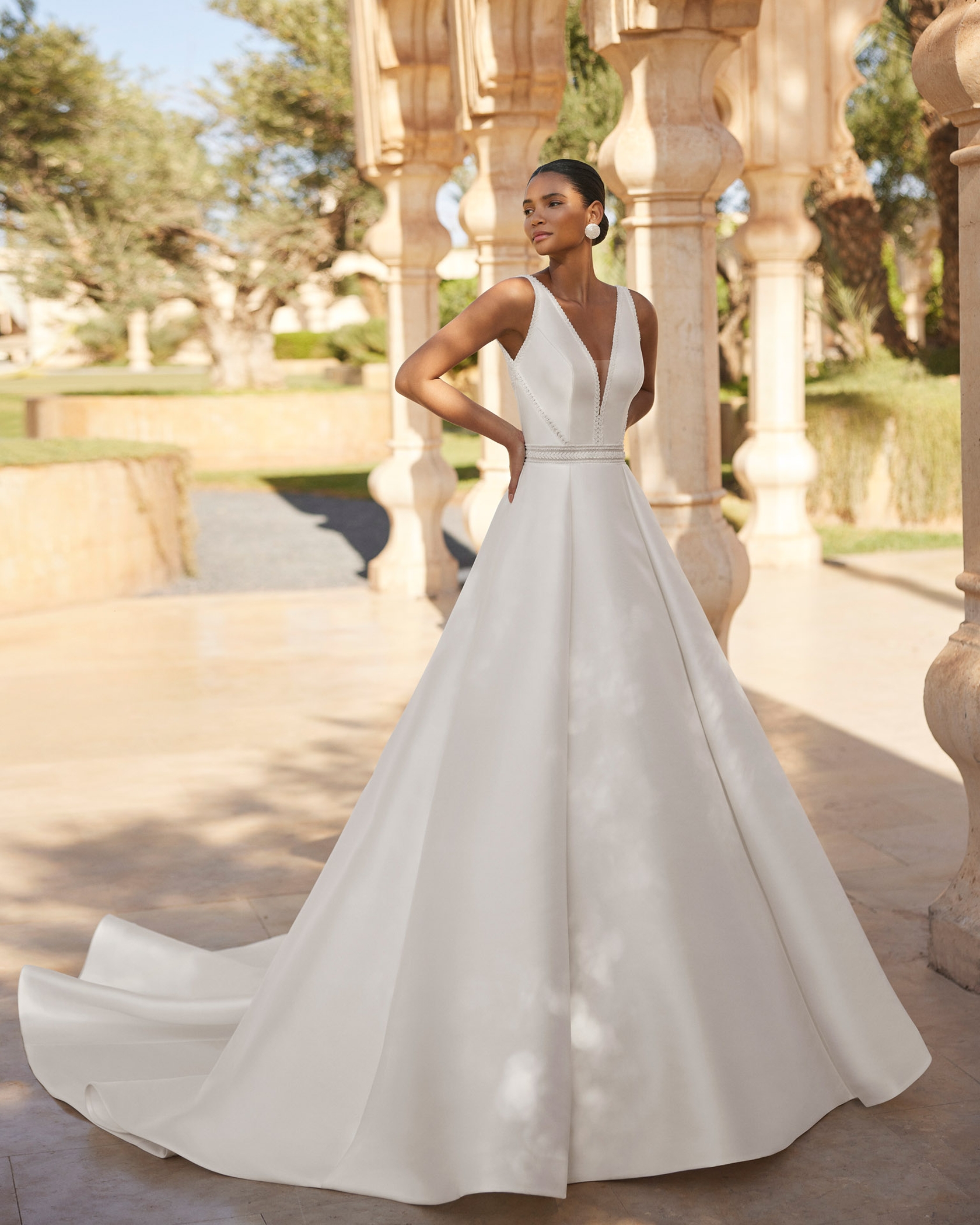 Abiti Sposa_Haute Couture_OPTIMO_ROSA CLARA' Abiti Sposa_Haute Couture_OPTIMO_ROSA CLARA'